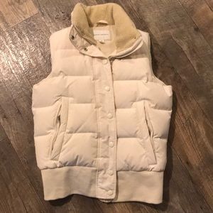 Banana Republic puffer vest